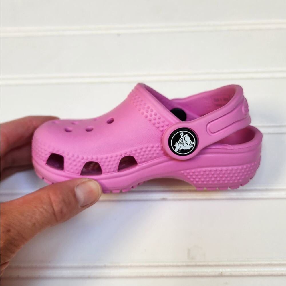 Crocs Kids Classic Pink Clogs Sandals Size 5 Infant/Toddler - Picture 6 of 10